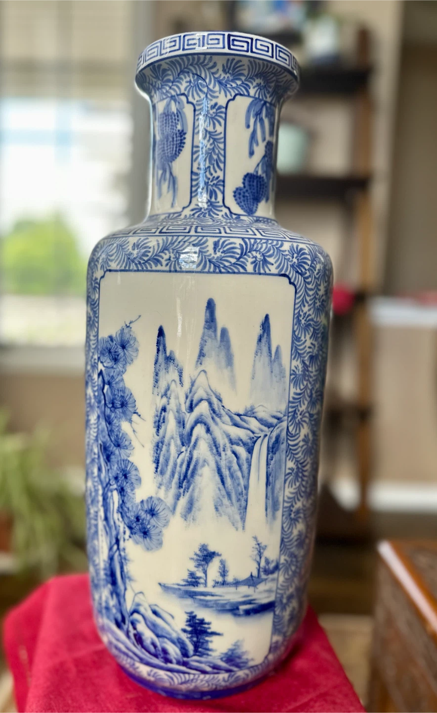 Blue and white ceramic vase - photo 3