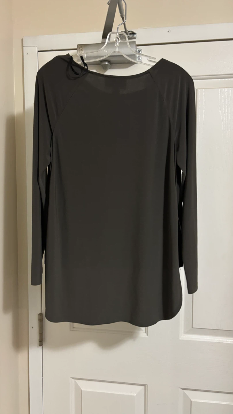 Frank Lyman long sleeve olive top- Size 12 - photo 5