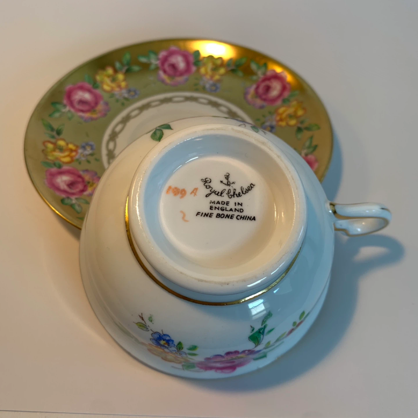 Royal Chelsea Fine Bone China Rose and Gold Tea Cup / Saucer Set - photo 5