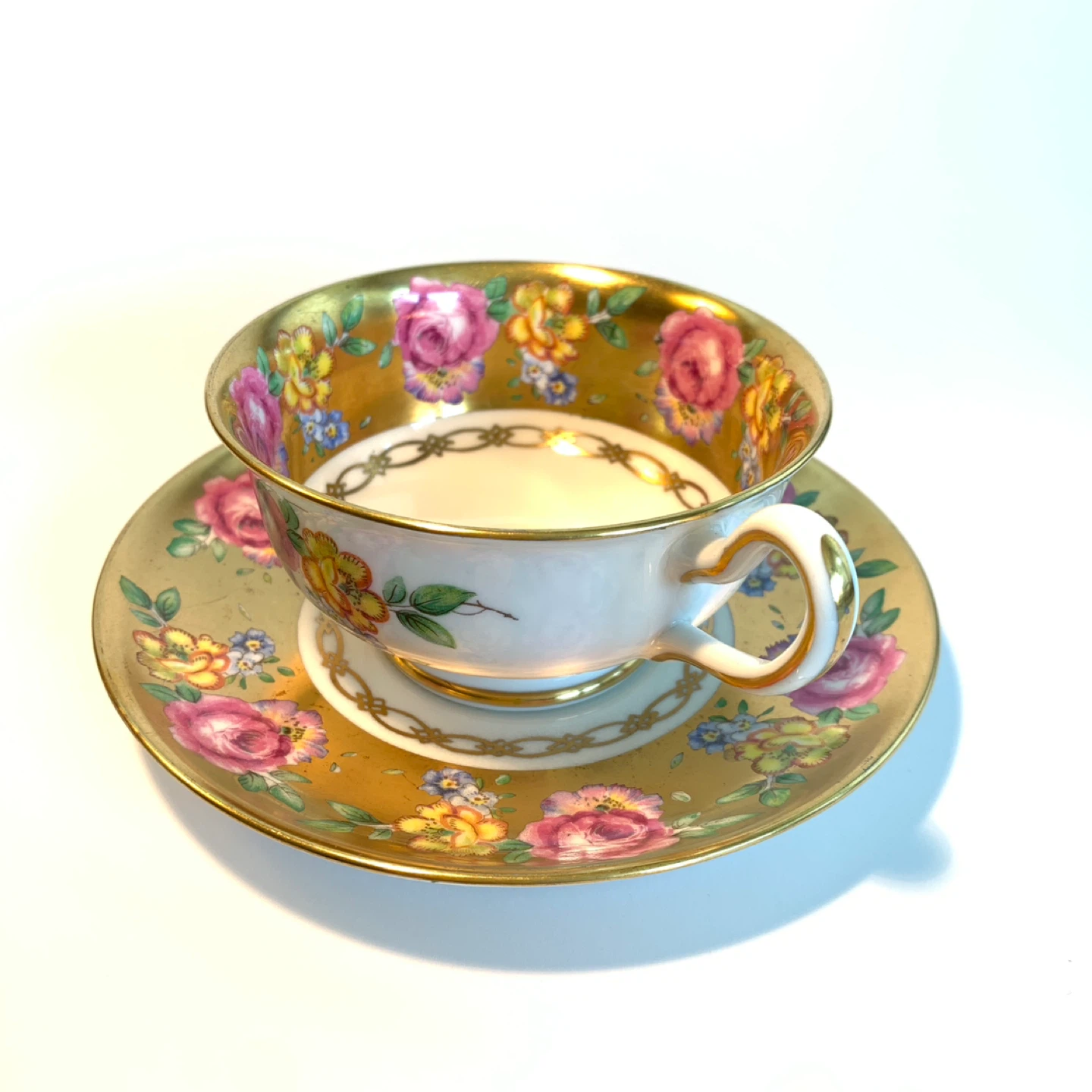 Royal Chelsea Fine Bone China Rose and Gold Tea Cup / Saucer Set - photo 3