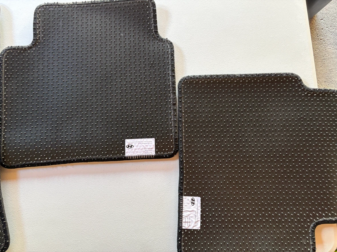 Hyundai Kona N-line OEM carpeted floor mats (BEF14-AU100) - photo 5