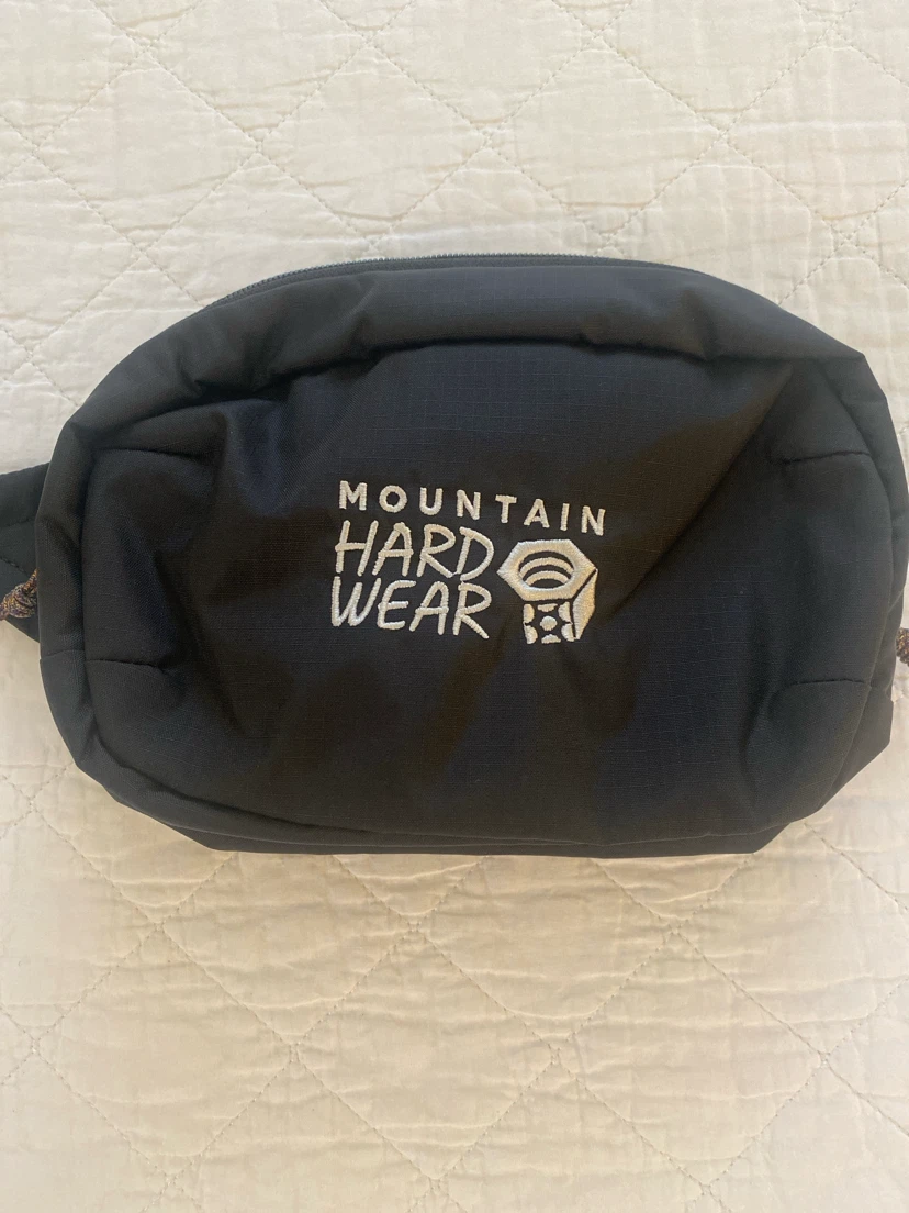 Mountain Hardwear Black Fanny Pack