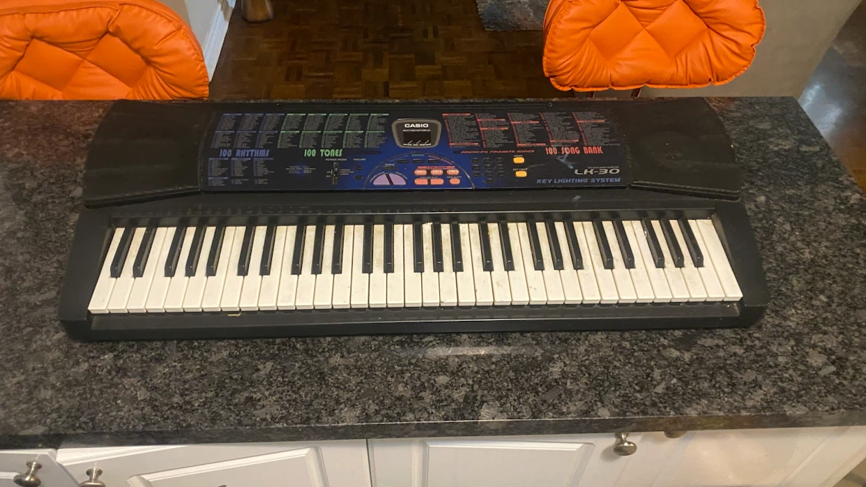 Casio LK-30 Key Lighting System Keyboard