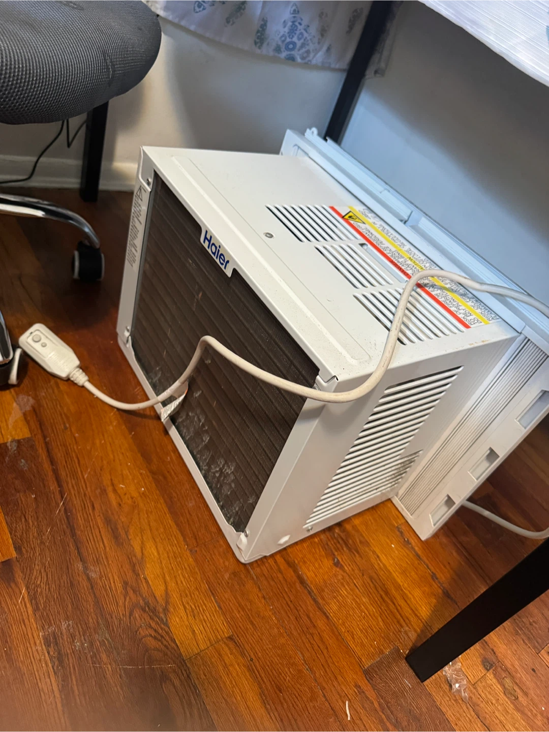 Haier Window Air Conditioner - photo 3