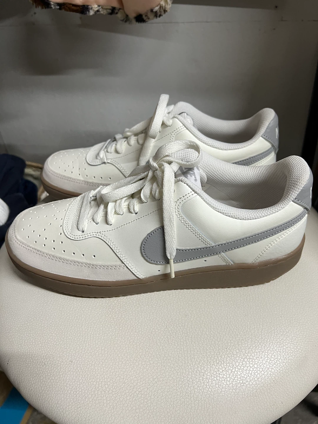 Nike Men's White & Grey Sneakers