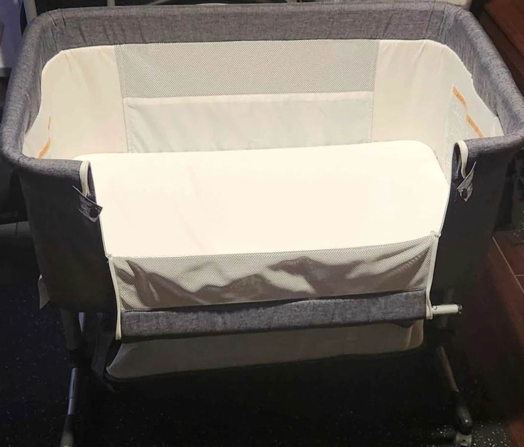 Ihoming Baby Bedside Sleeper Bassinet - photo 3
