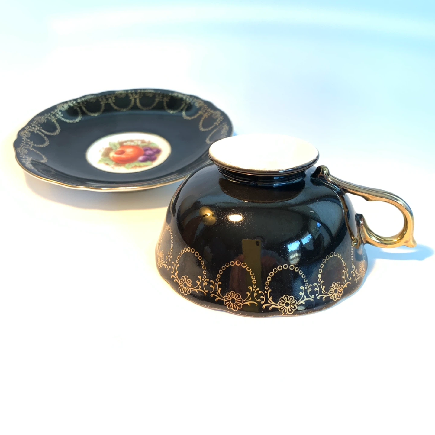Vintage Royal Sealy Black & Gold Gilt Cup & Saucer Japan - photo 4