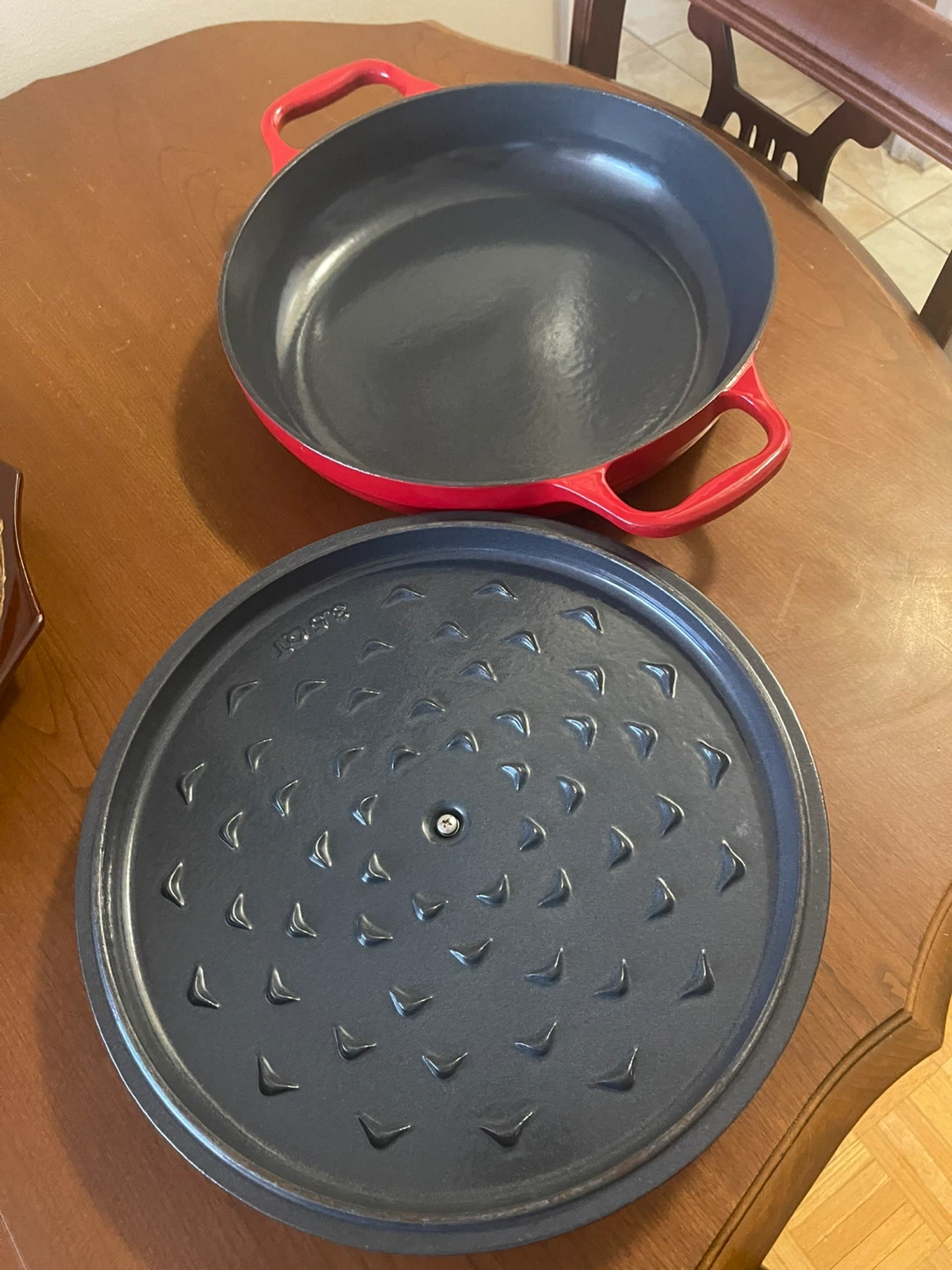 Staub Cast Iron Round Cocotte 5 Qt - Red - photo 2