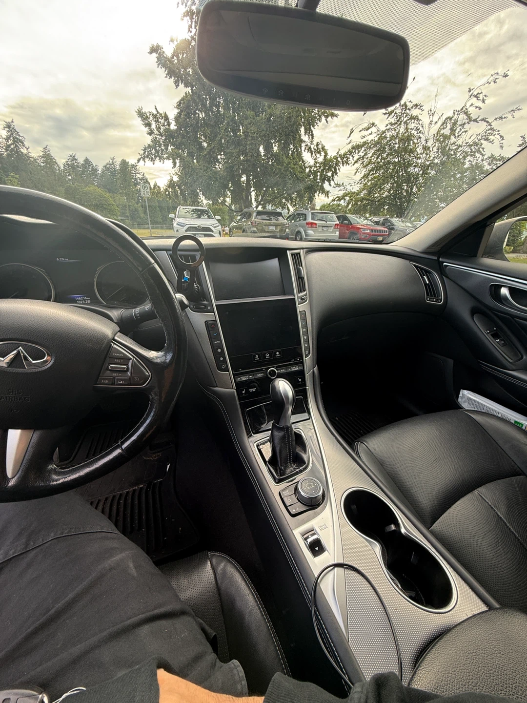 2015 Infiniti Q50 Sedan - photo 2