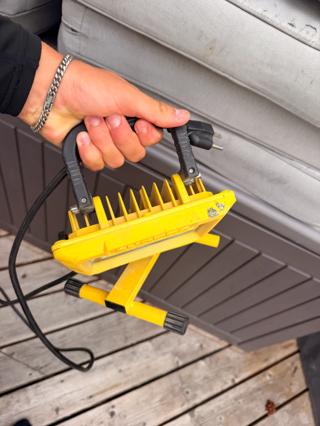 SHOP-PRO Yellow LED Work Light - photo 2
