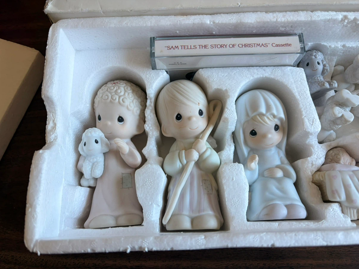 Precious Moments Nativity Set with Cassette - photo 2