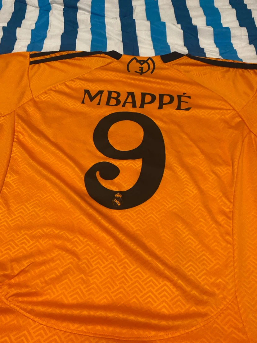 Real Madrid "Mbappé 9" Jersey - photo 3