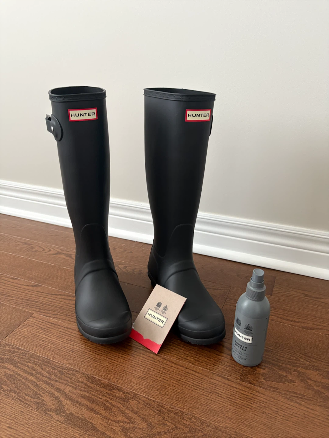 Hunter Women's Tall Rain Boots Size 7 Women- Brandnew