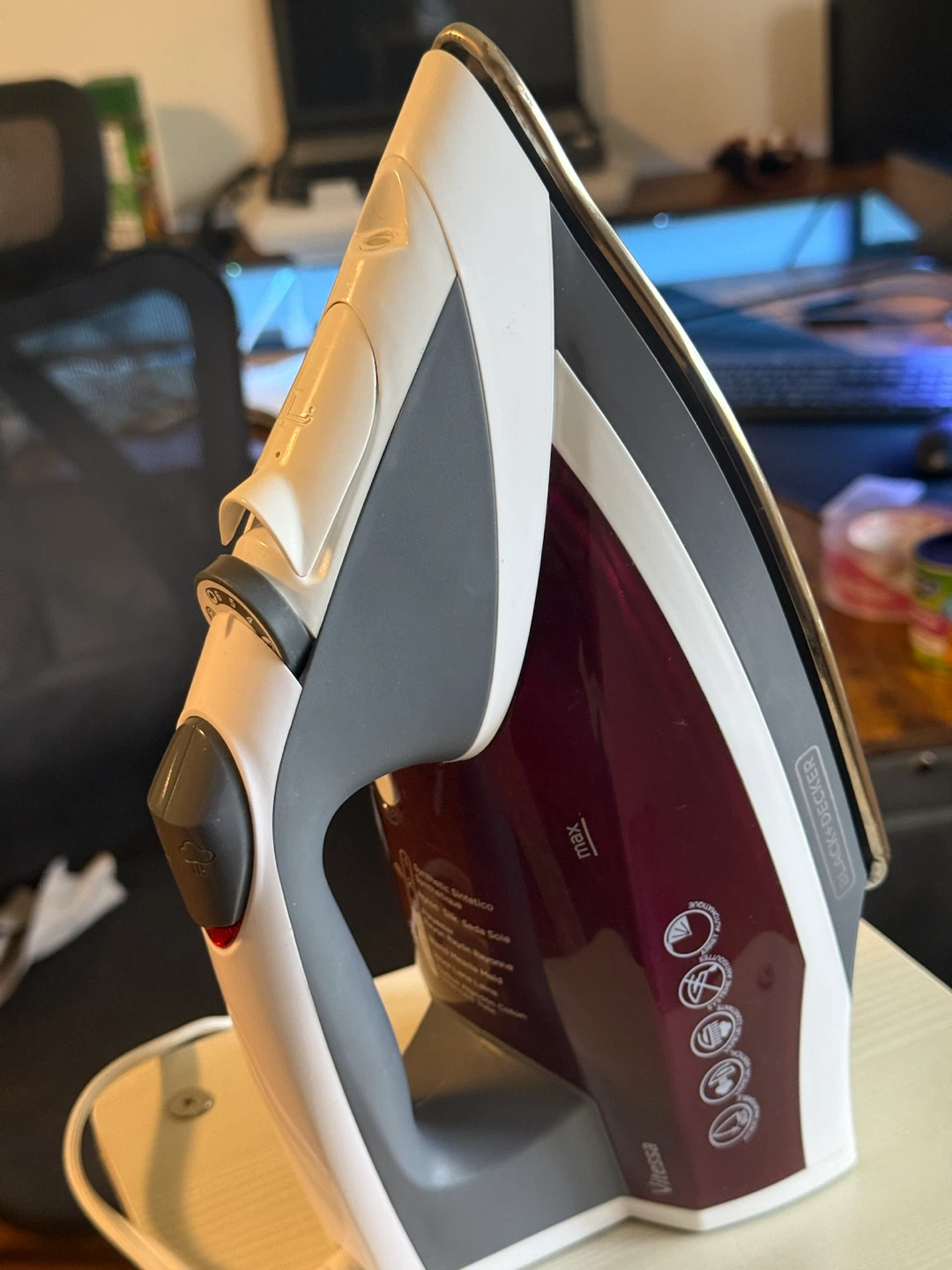BLACK+DECKER Vitessa Steam Iron (IR2050) - photo 4