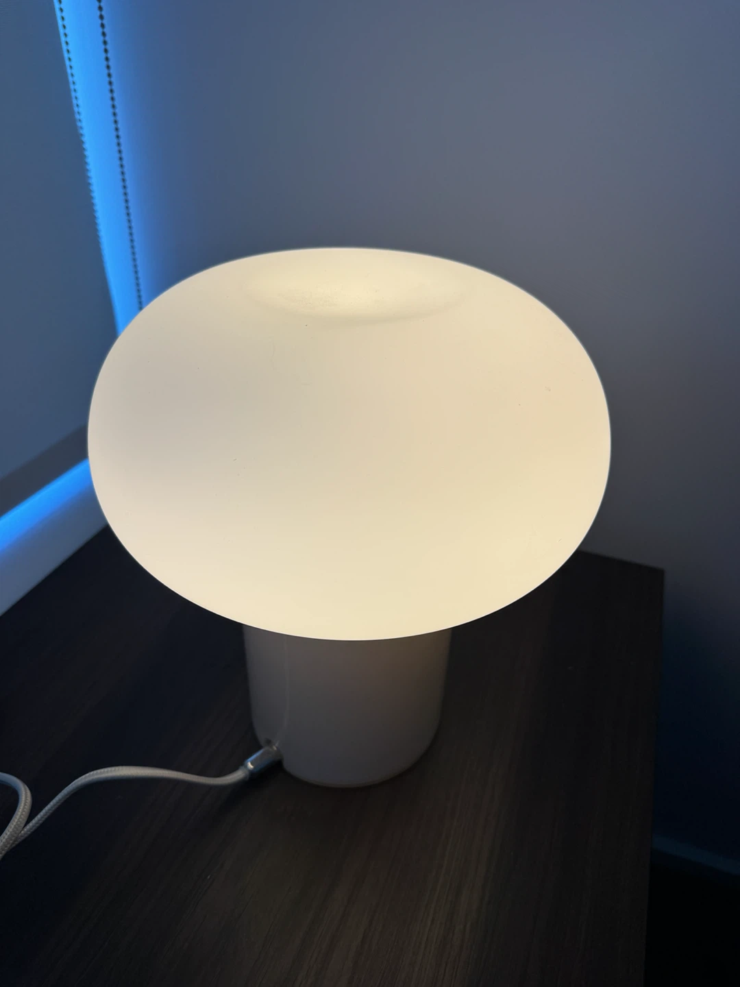 White Mushroom Table Lamp