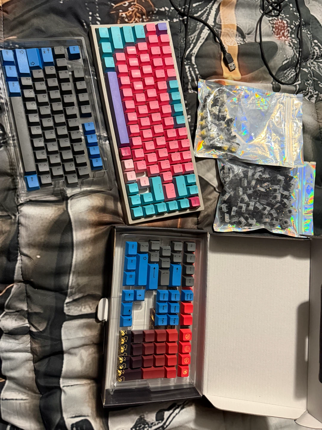 Epomaker Mechanical Keyboard & Wormier Keycap Set