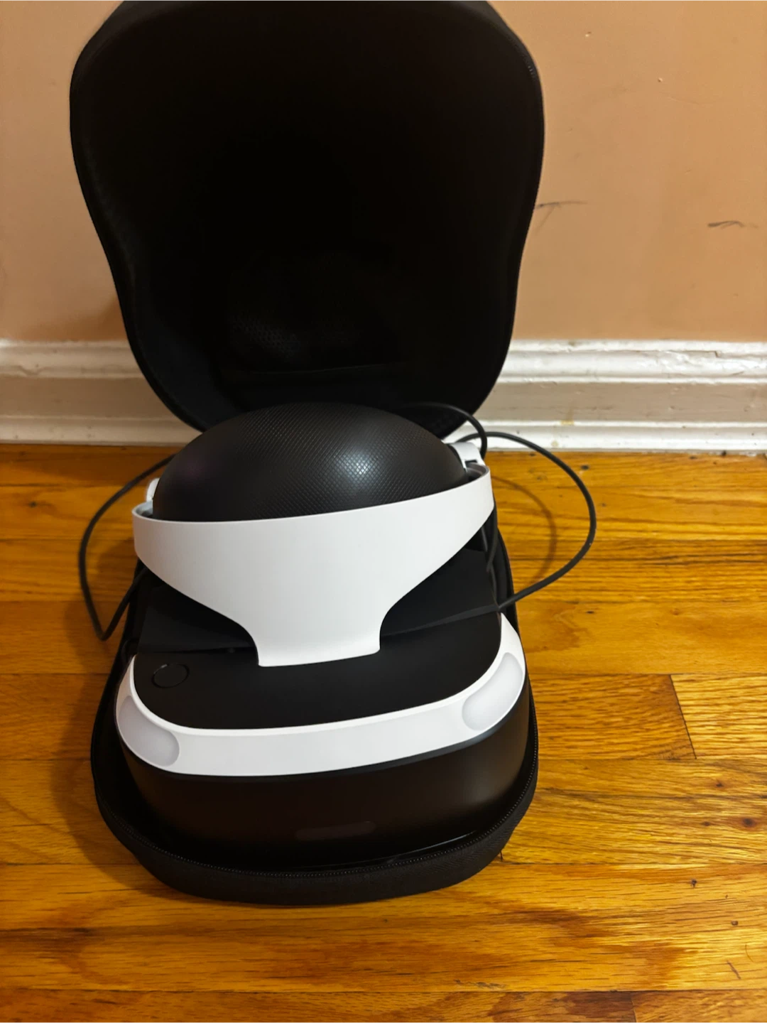 Pre Owned, PlayStation VR Headset with Case and Controllers