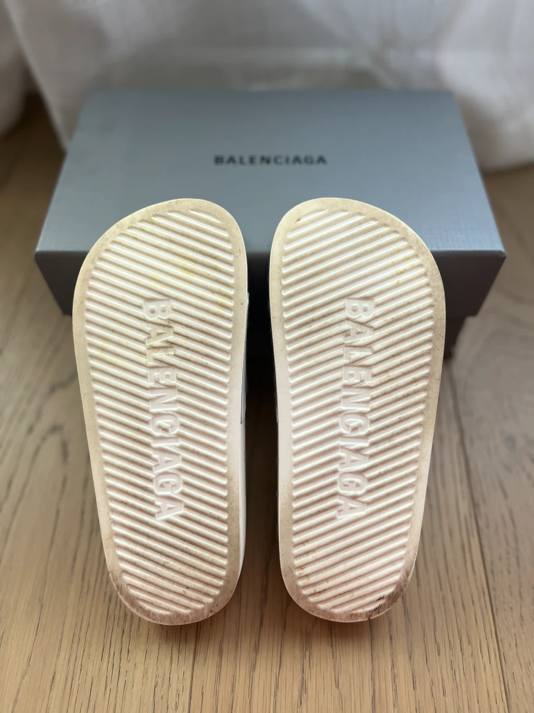 Balenciaga Pool Slides White Rubber Logo Size 33 - photo 3