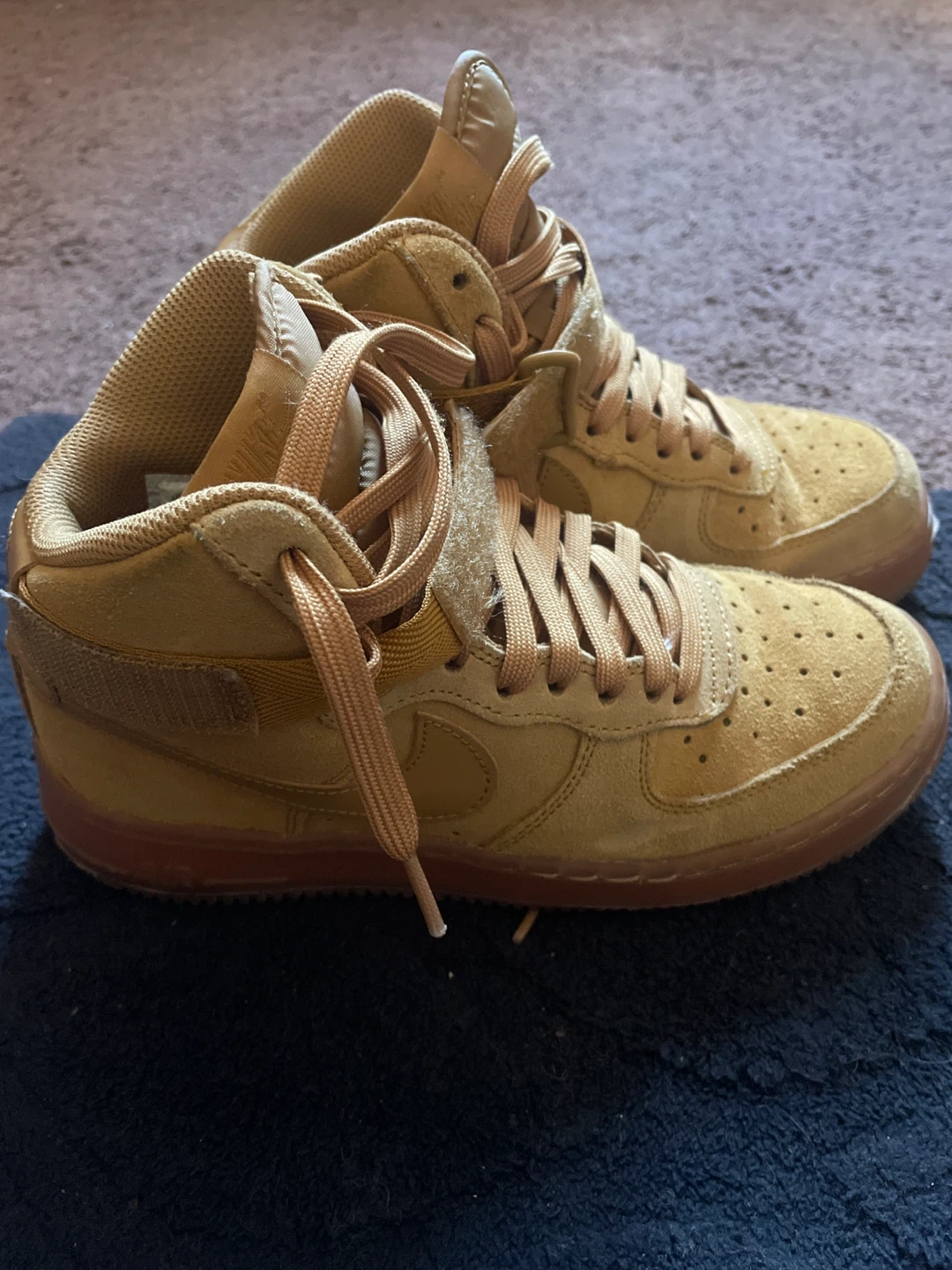 Nike Air Force 1 High SE 'Elemental Gold'