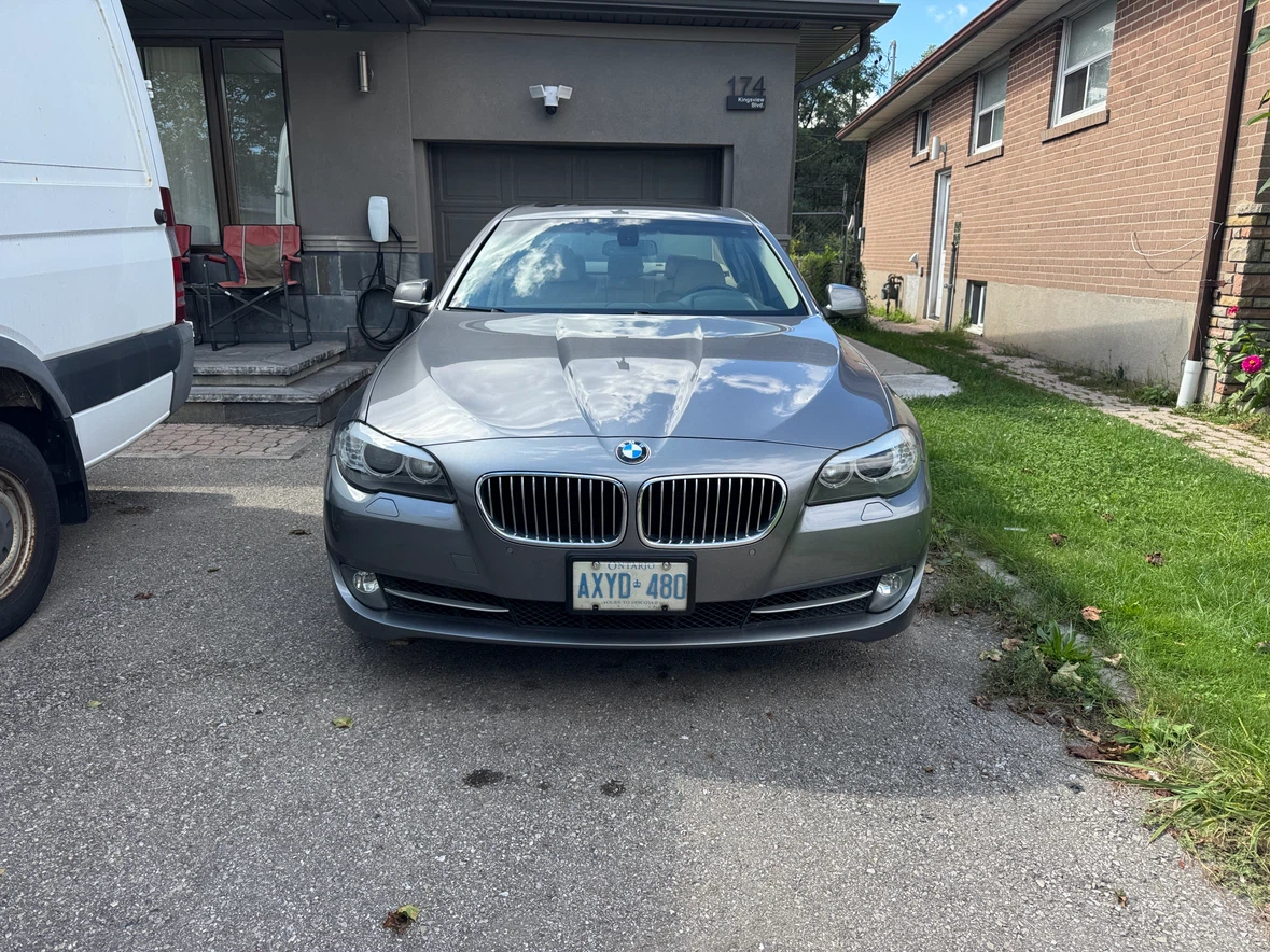 BMW 535i luxury sport sedan. no damage, second owner, NEGOTIABLE