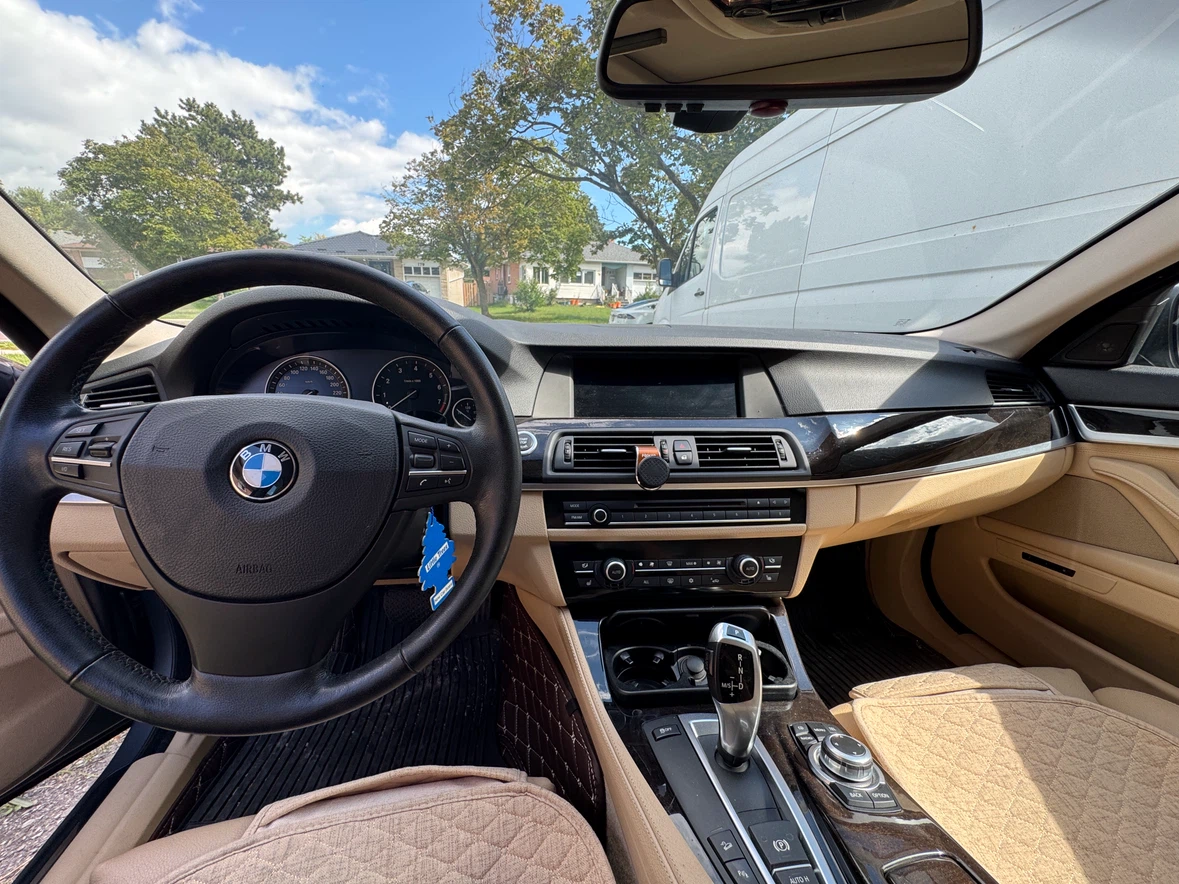 BMW 535i luxury sport sedan. no damage, second owner, NEGOTIABLE - photo 3