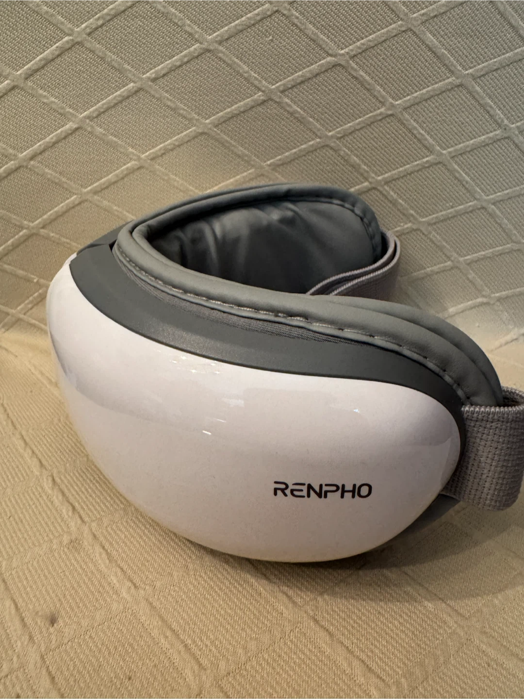 RENPHO EYERIS 1 Eye Massager - photo 4