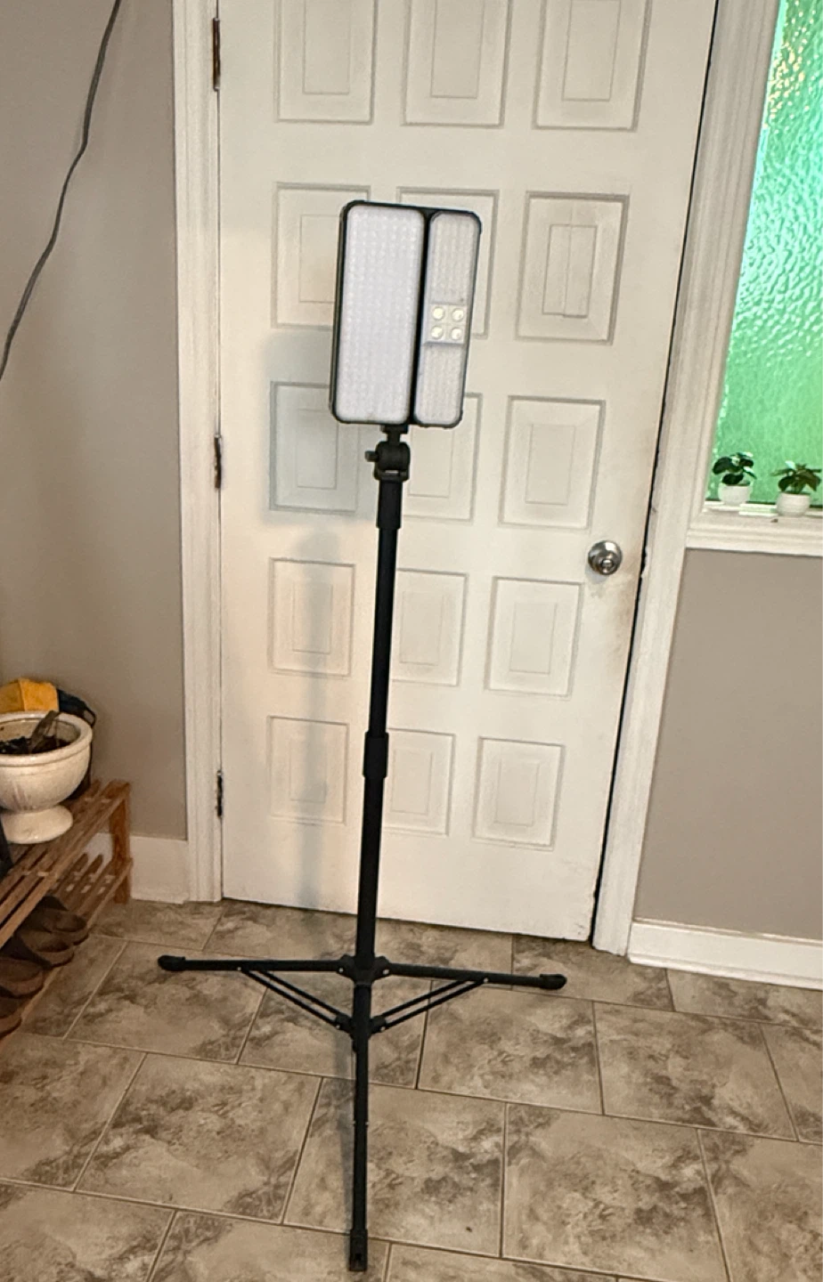 Portable LED Work Light with Tripod