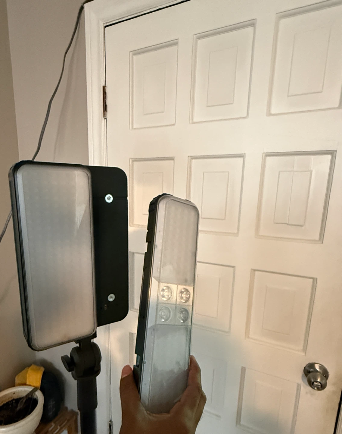 Portable LED Work Light with Tripod - photo 4