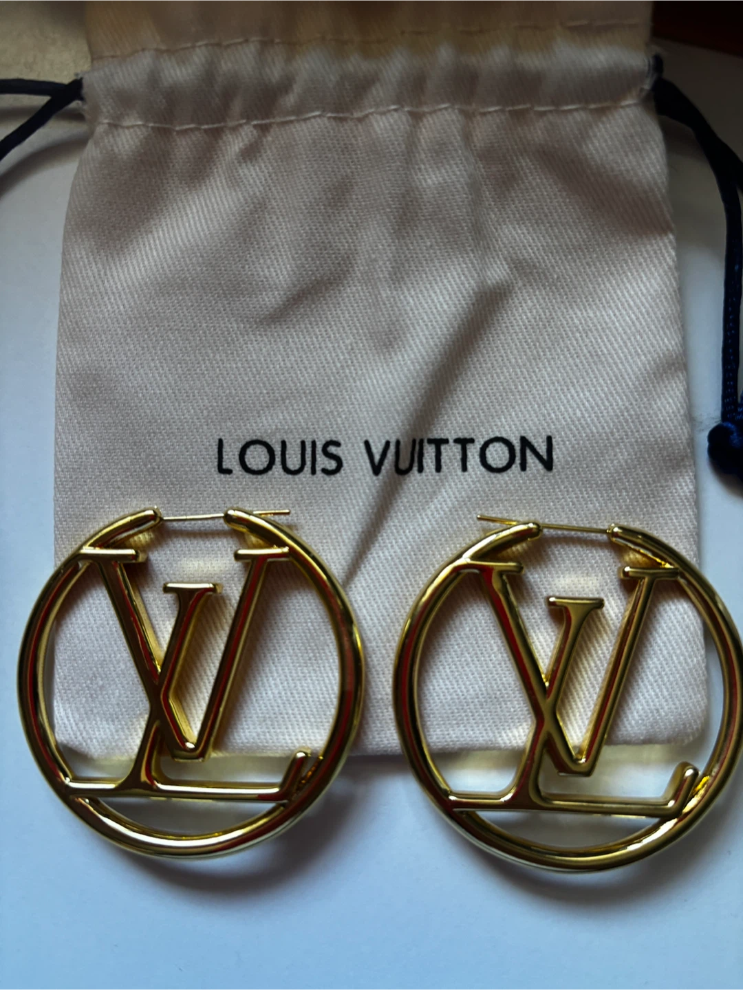 Louis Vuitton LV Circle Hoop Earrings Gold