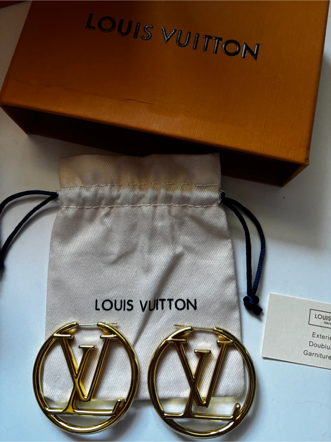 Louis Vuitton LV Circle Hoop Earrings Gold - photo 2