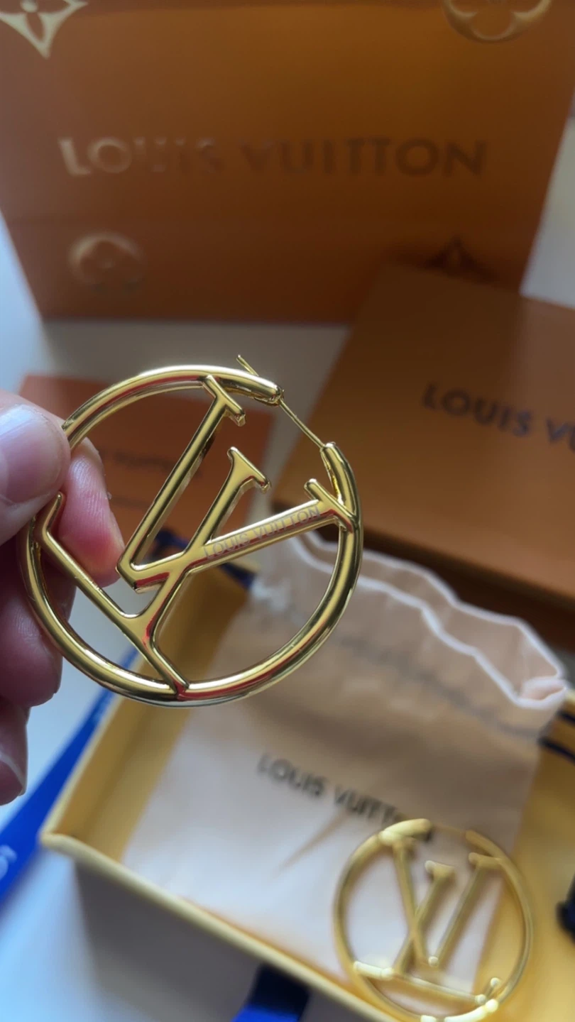 Louis Vuitton LV Circle Hoop Earrings Gold - photo 5
