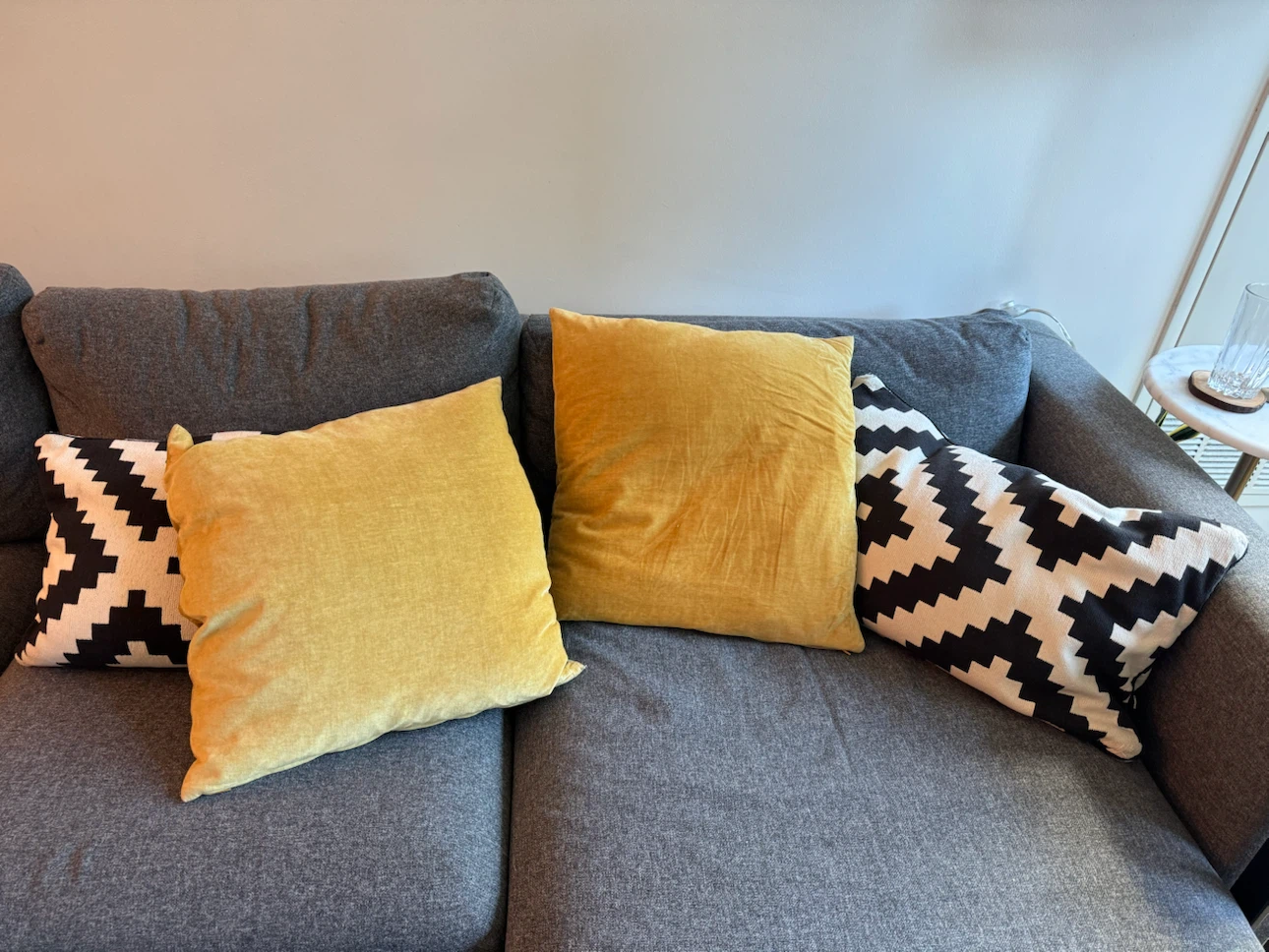 Set of 4 Decorative Throw Pillows