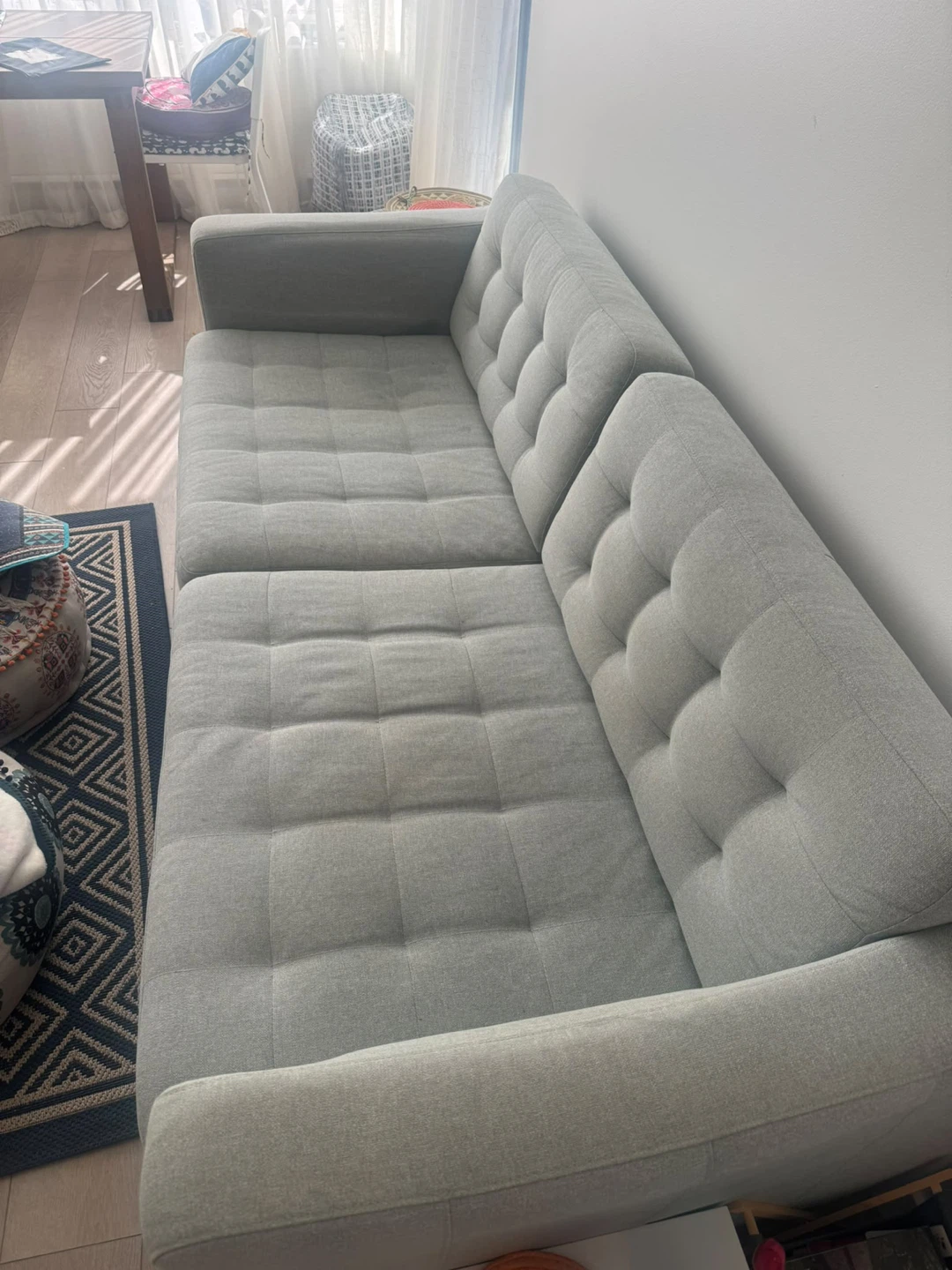 Light grey tufted sofa - photo 2