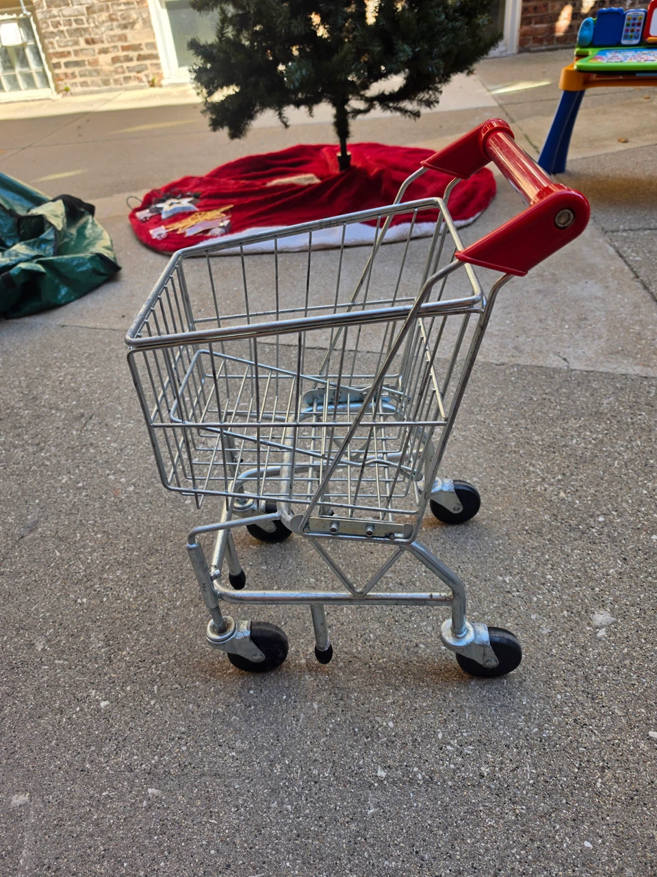 Target Toy Cash Register and Metal Shopping Cart - photo 2