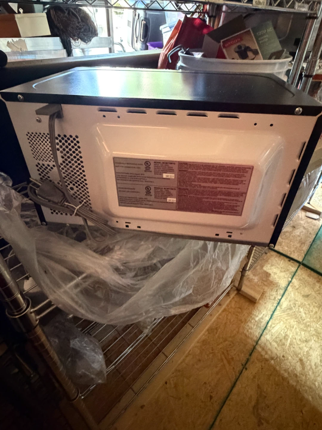 Magic Chef Countertop Microwave - photo 4