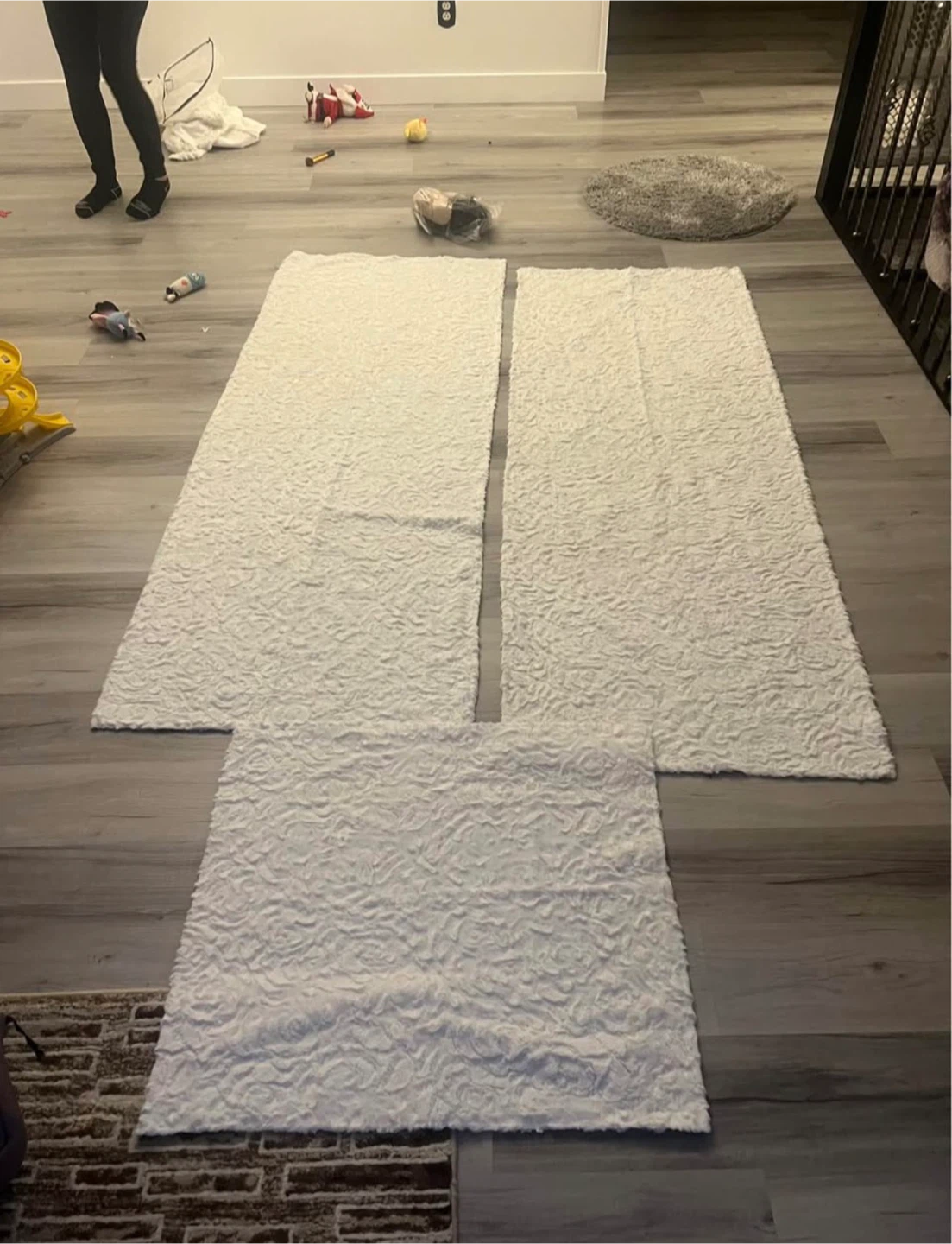 White Textured Couch Covers/Throws - photo 3