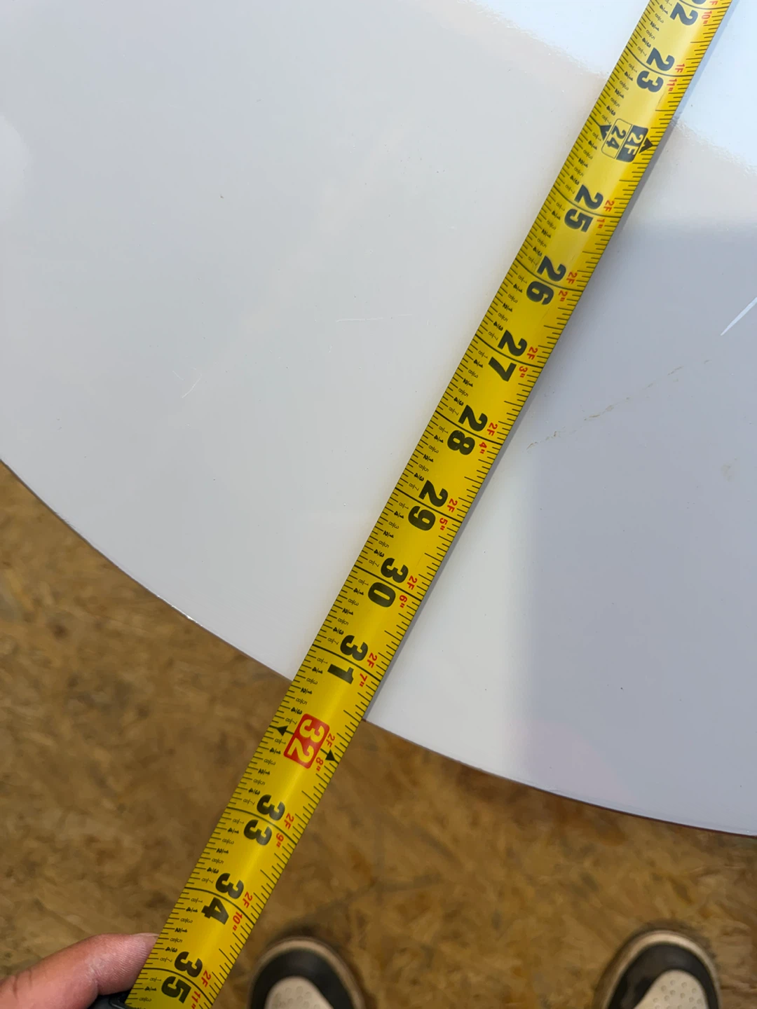Round White Coffee Table - photo 3