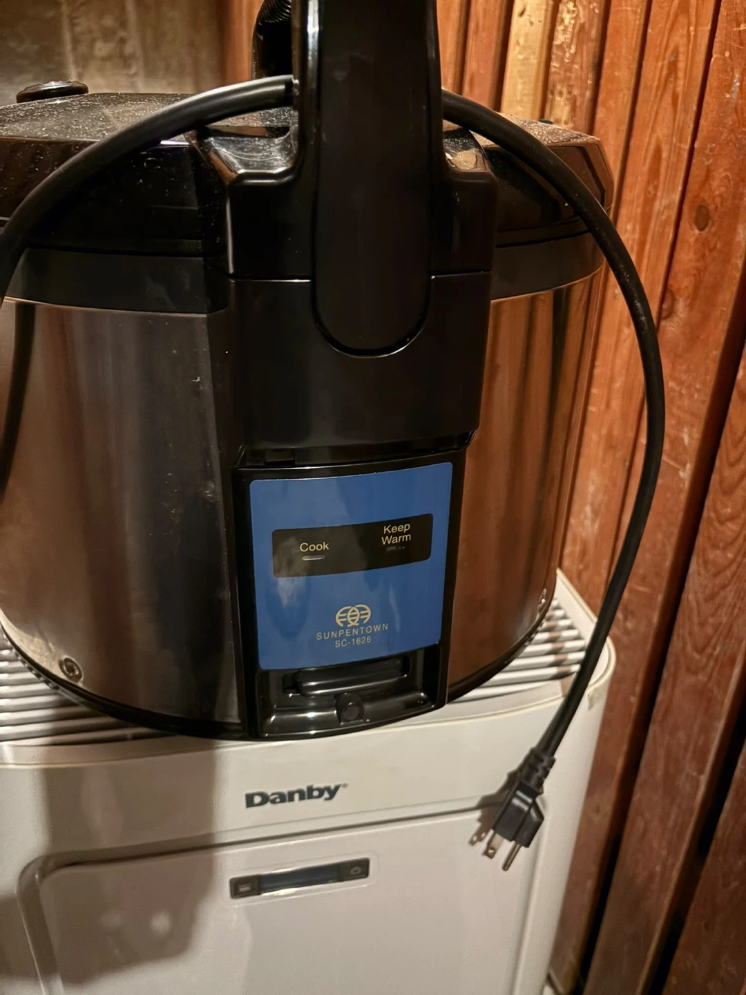Sunpentown SC-1626 Rice Cooker