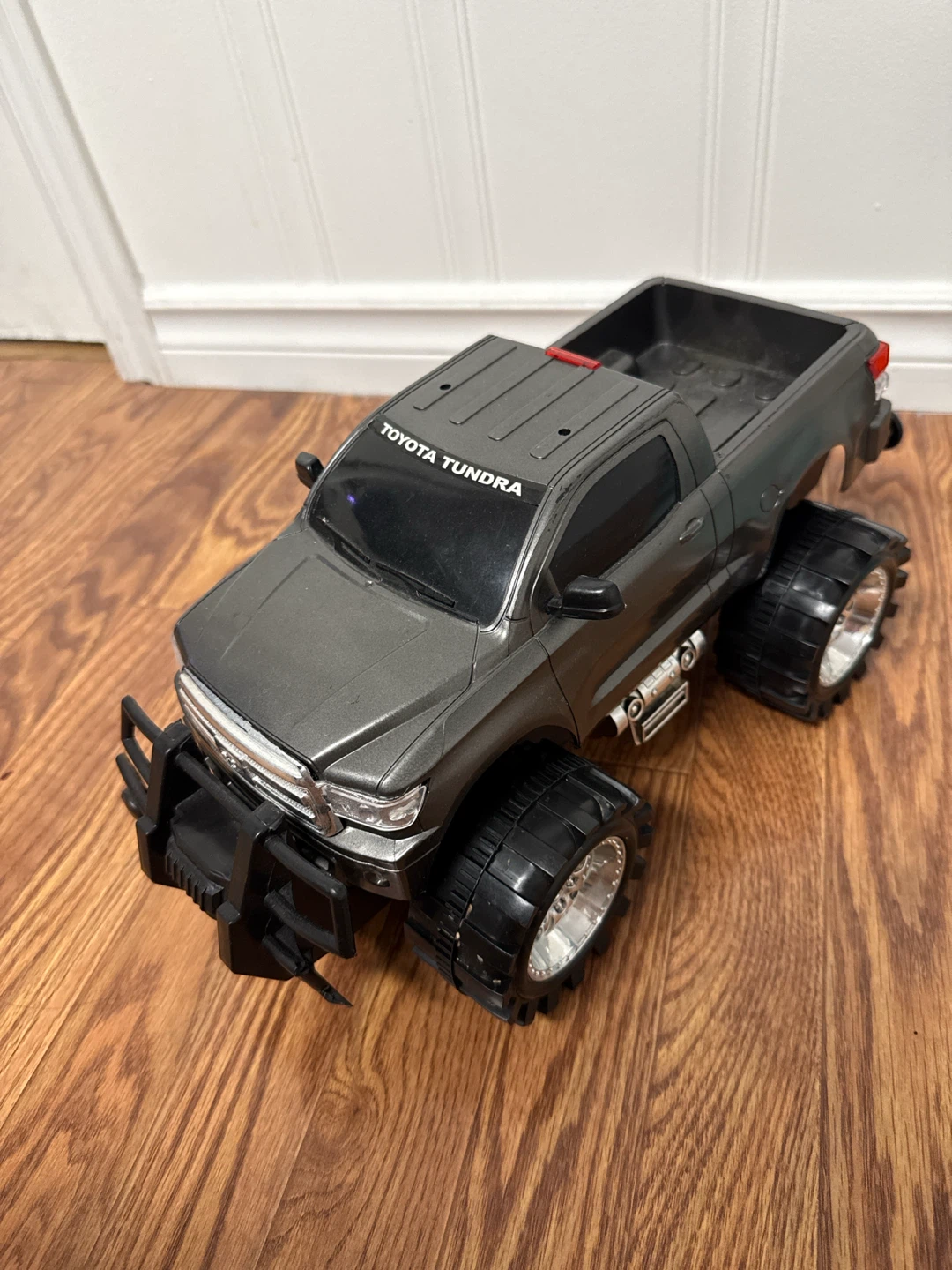 Toyota Tundra Toy Truck - photo 2