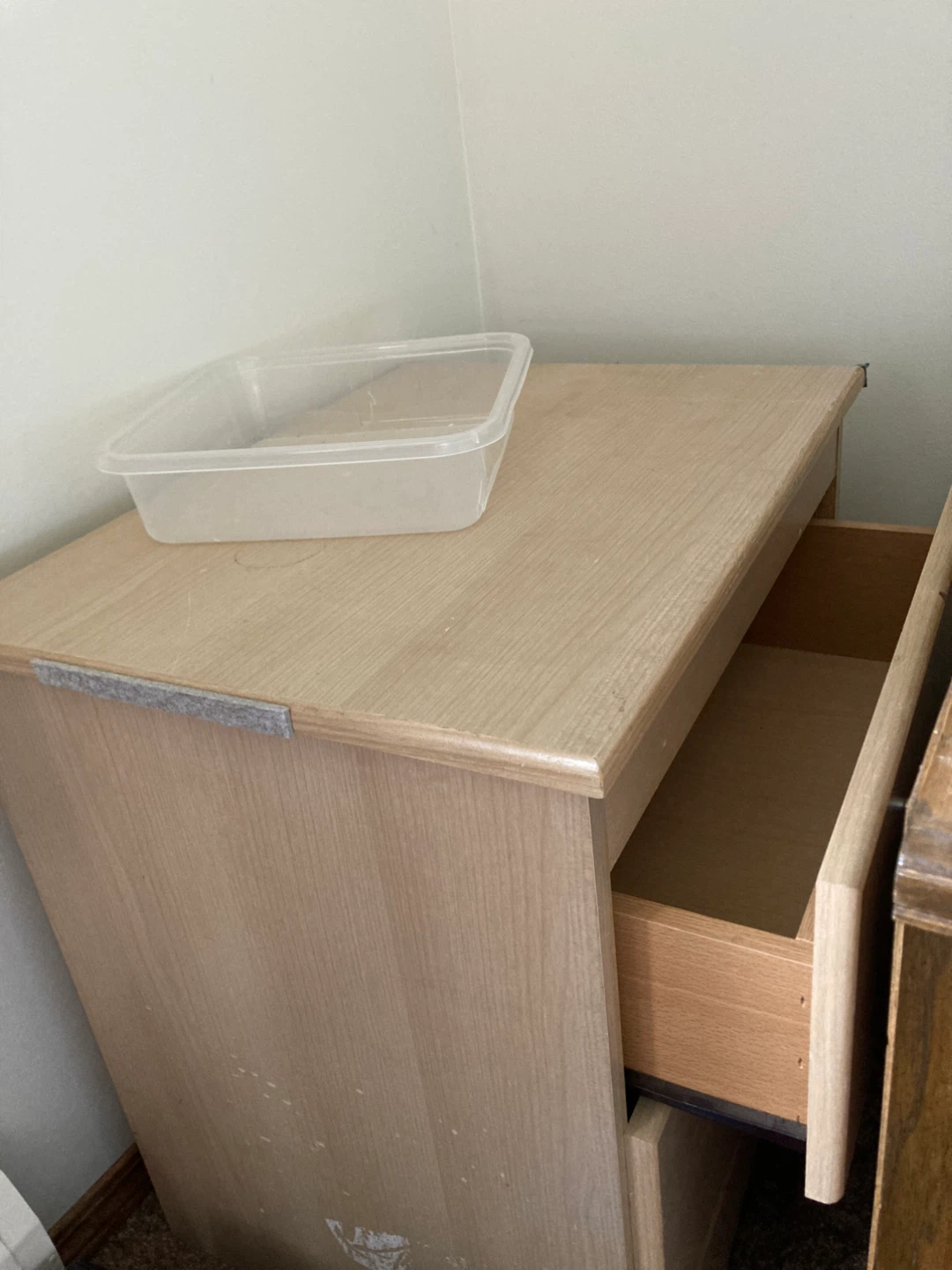Light Wood Dresser with Mirror plus bedside drawers - photo 2