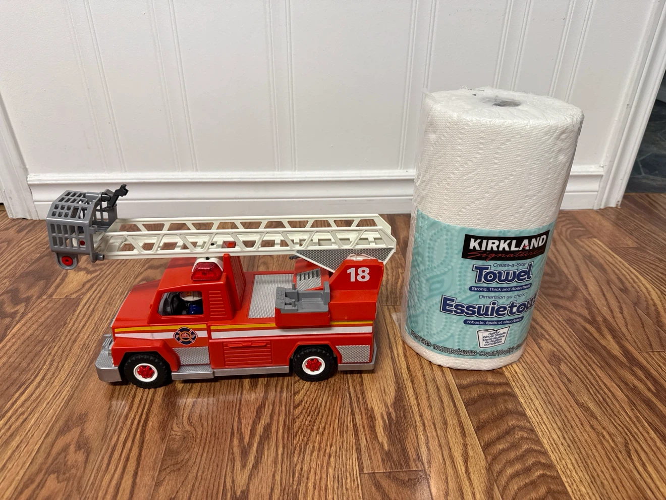 Playmobil Fire Truck Ladder Engine #18