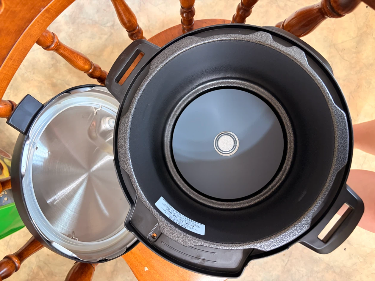 Instant Pot Duo Pressure Cooker - photo 3