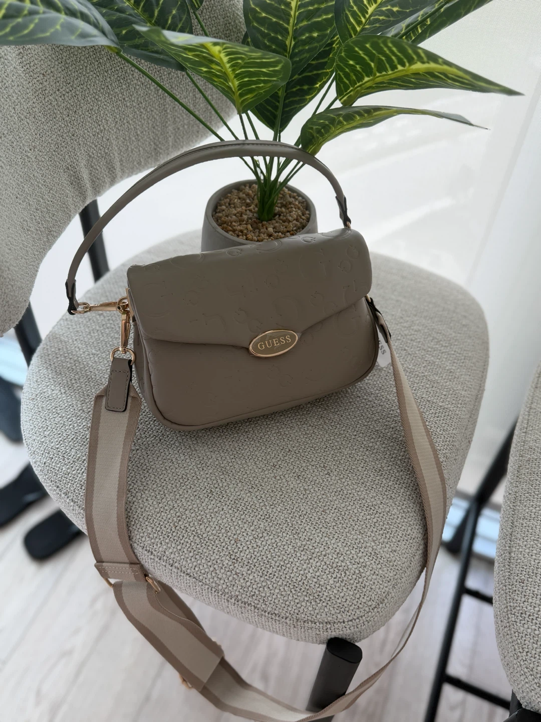 Guess Shoulder Bag - photo 2