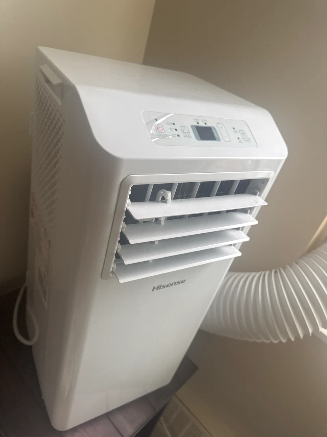 Hisense Portable Air Conditioner - photo 2