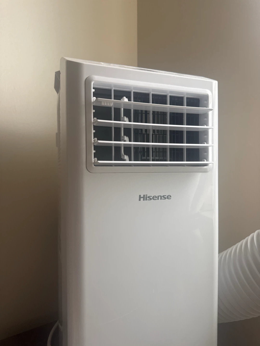 Hisense Portable Air Conditioner - photo 4