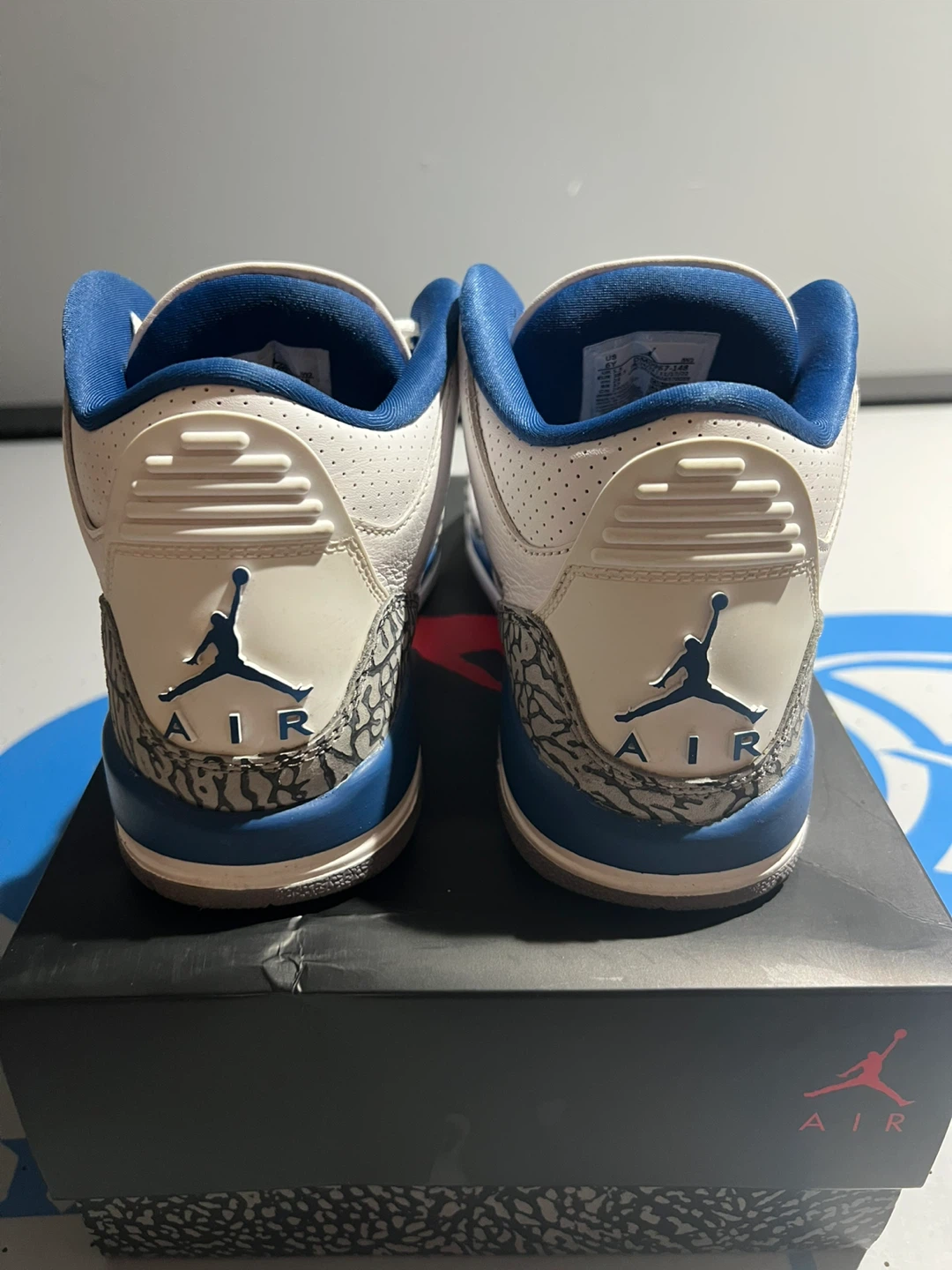 Air Jordan 3 Retro (GS) Sneakers - photo 3