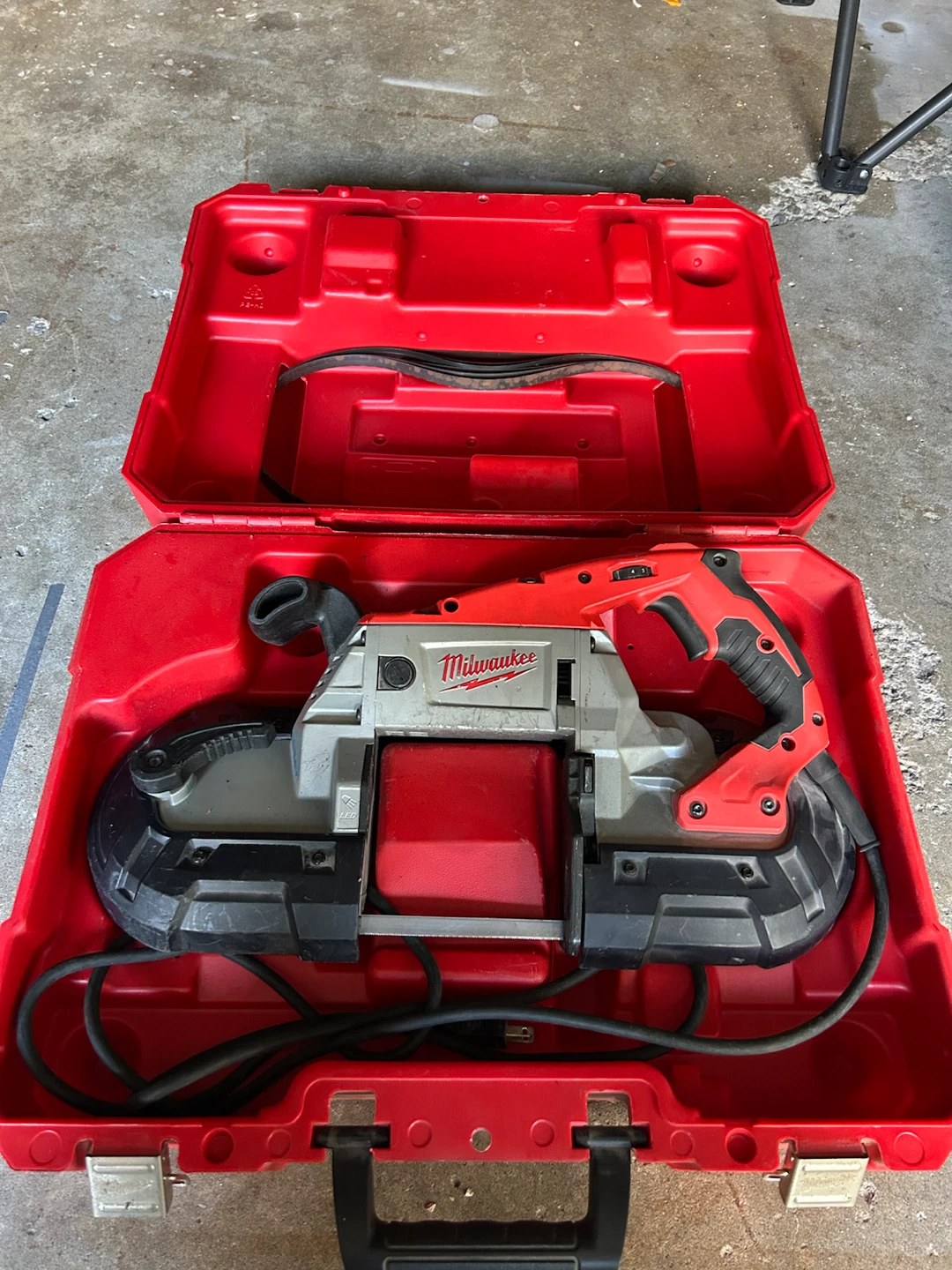 Milwaukee Deep Cut Band Saw - photo 3
