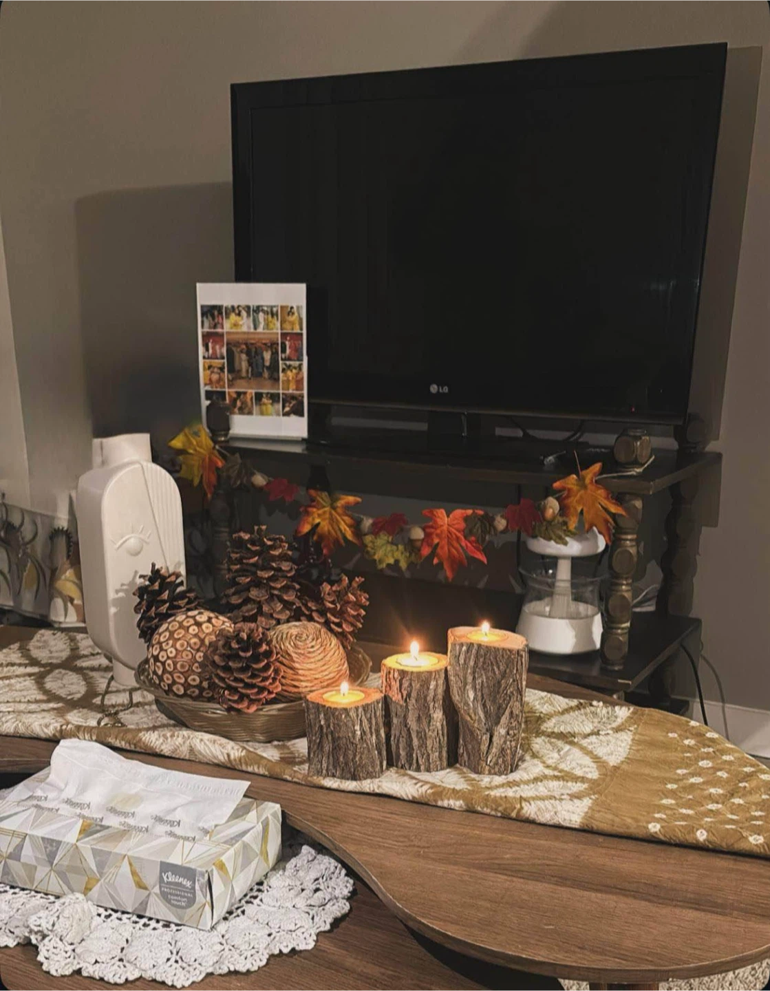 Living Room Furniture - photo 2