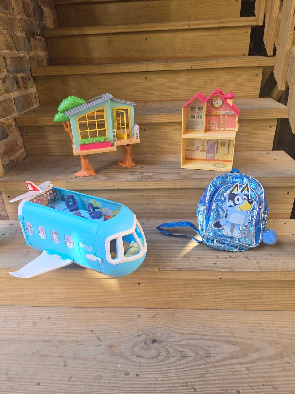 Bluey Toy Bundle: Treehouse, House, Plane, and Backpack
