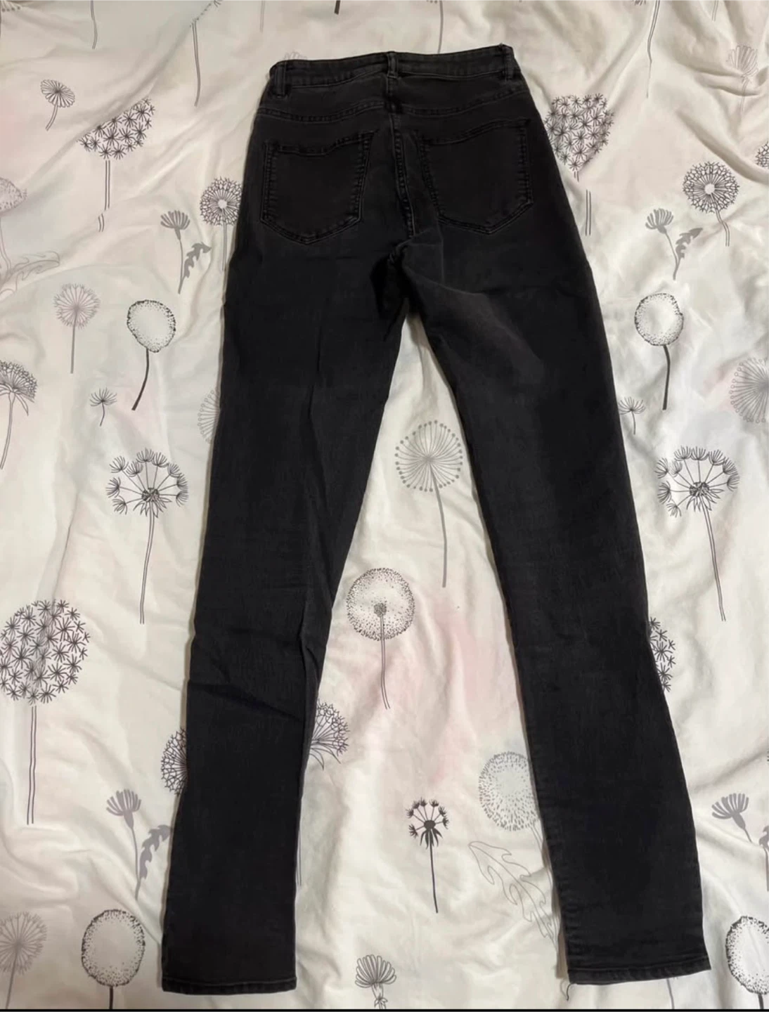 Divided by H&M Black Skinny Jeans Size 2 - photo 2